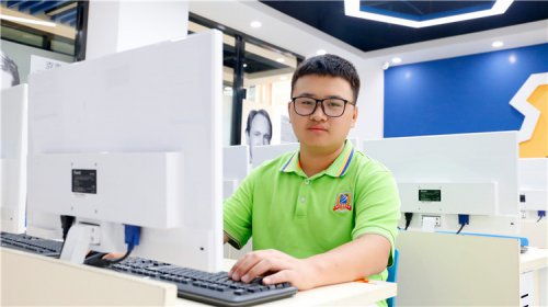 陜西西安新華電腦軟件學校 培養未來IT精英的搖籃